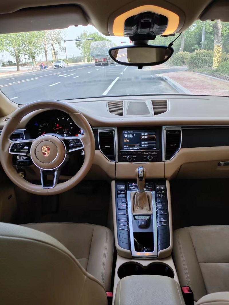 東營14年保時捷Macan6