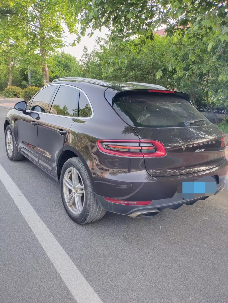 東營14年保時捷Macan2