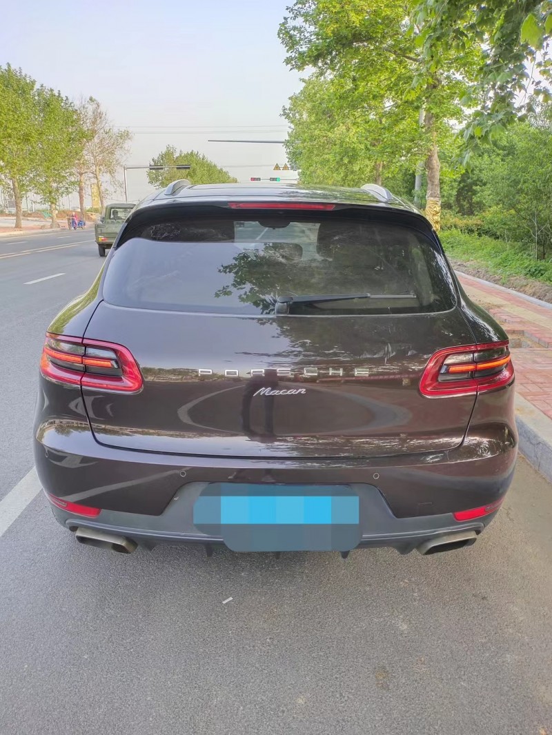 東營14年保時捷Macan1