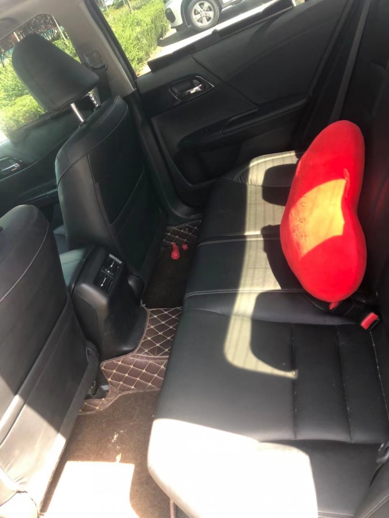 潍坊18年本田雅阁6