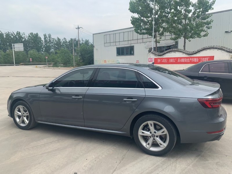 徐州17年奥迪A4L4