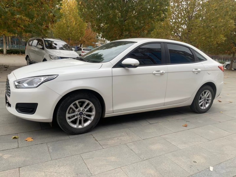 潍坊19年福特福睿斯7