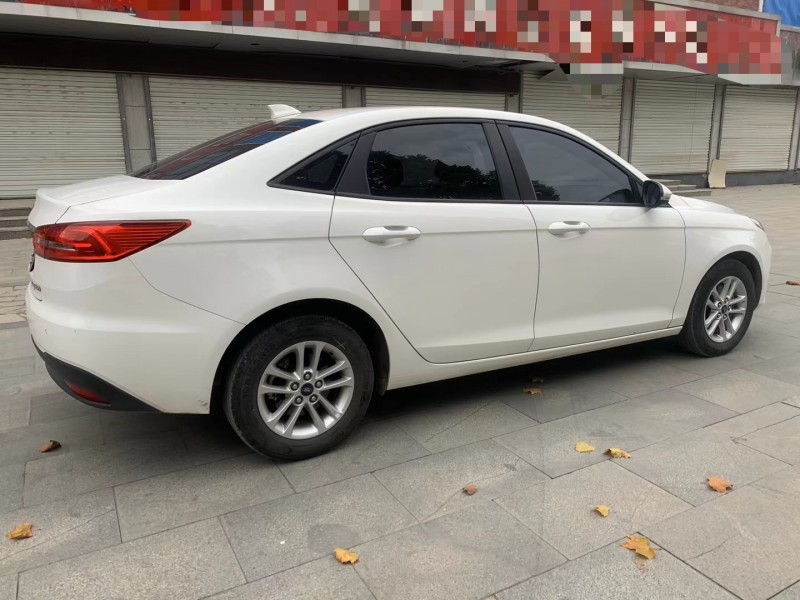 潍坊19年福特福睿斯5