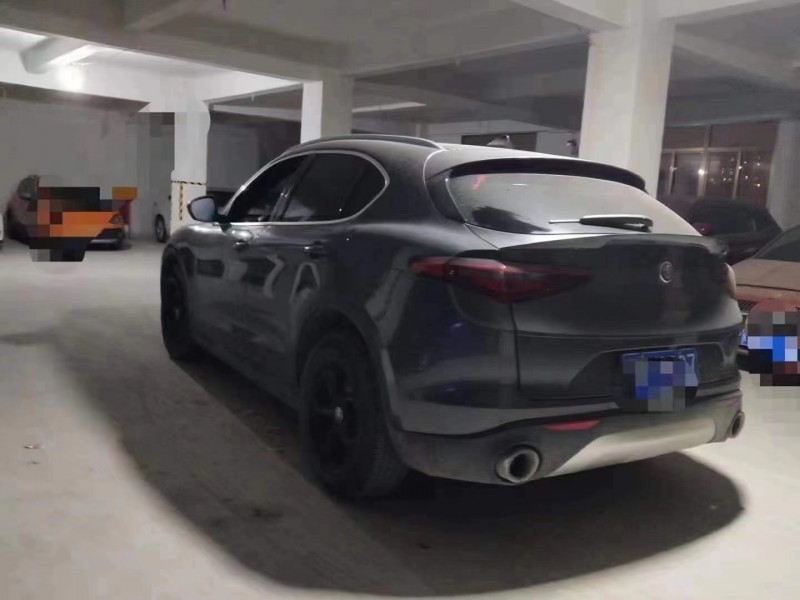 泉州17年阿爾法·羅密歐Stelvio7