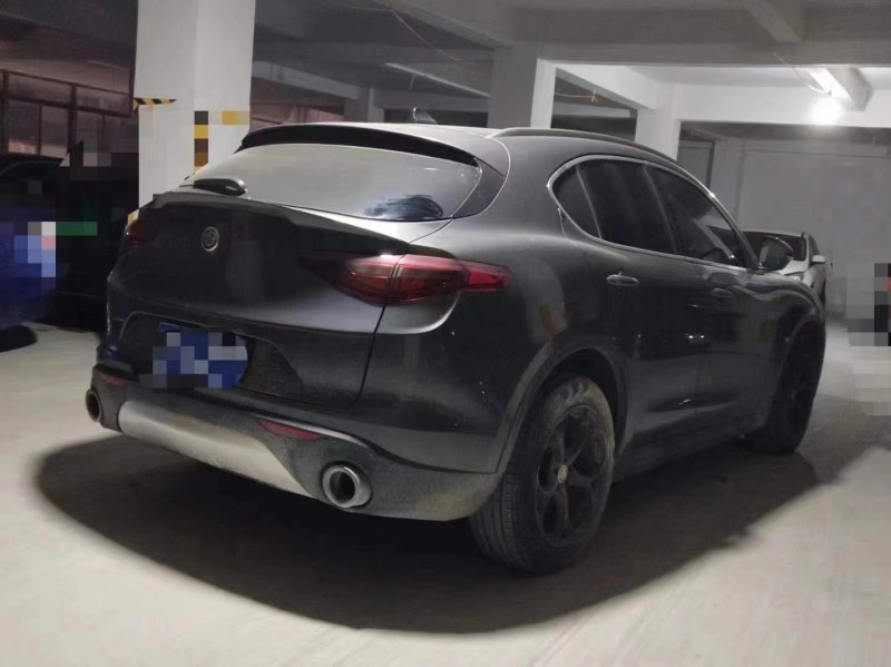 泉州17年阿爾法·羅密歐Stelvio8