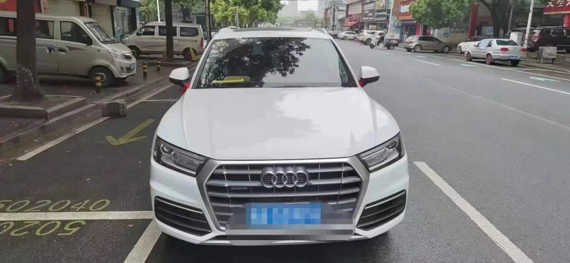 十堰21年奧迪Q58