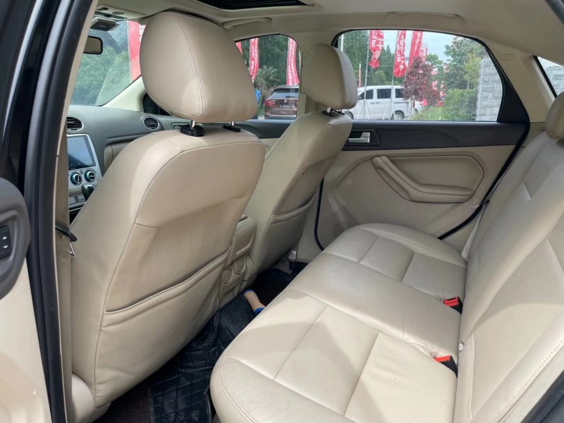 徐州11年福特福克斯7