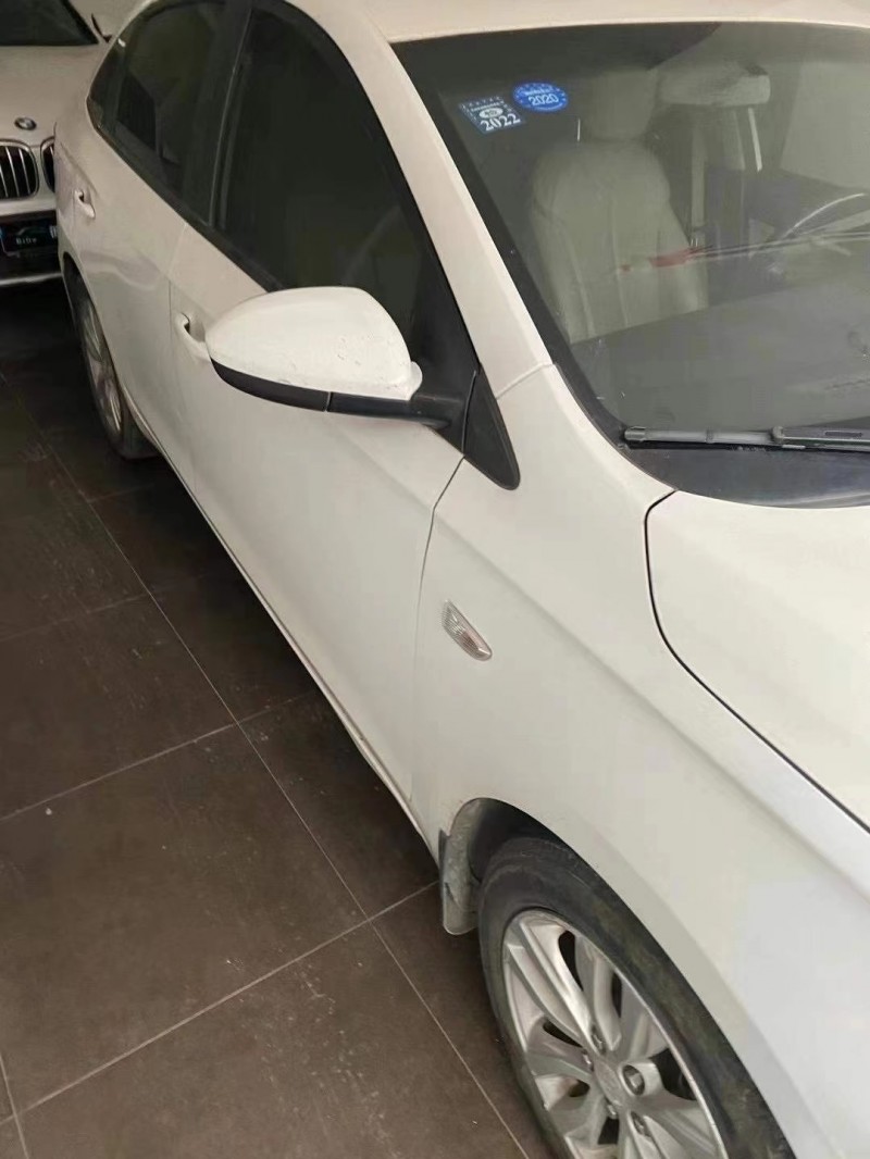 宜春18年别克英朗2