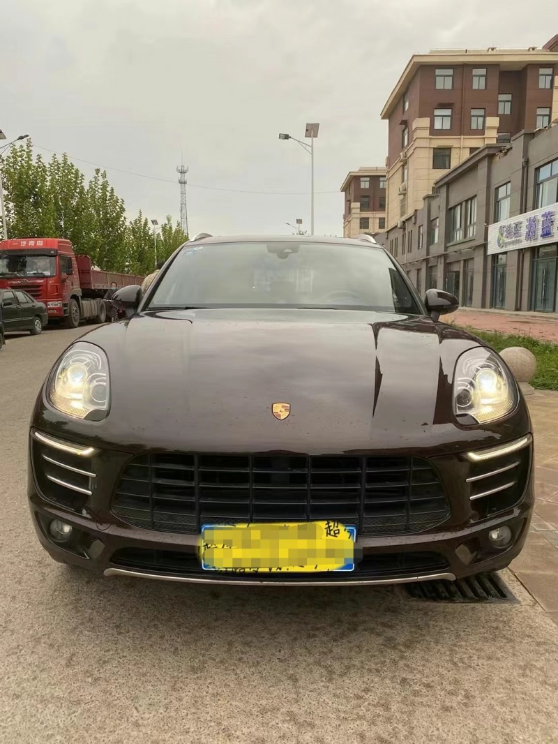 济南16年保时捷Macan9