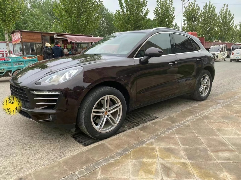 济南16年保时捷Macan7