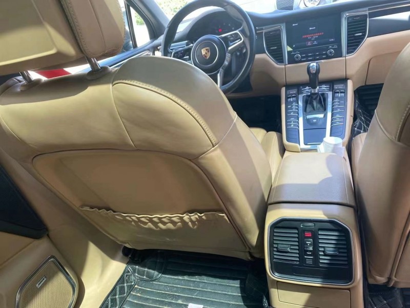 济南16年保时捷Macan4