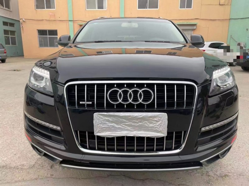 青岛12年奥迪Q78