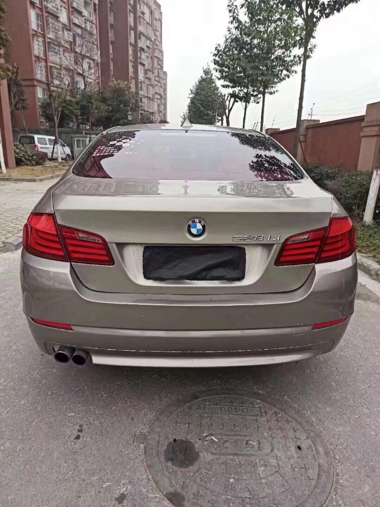 成都11年宝马5系7