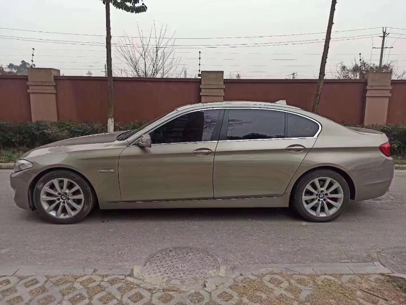 成都11年宝马5系6