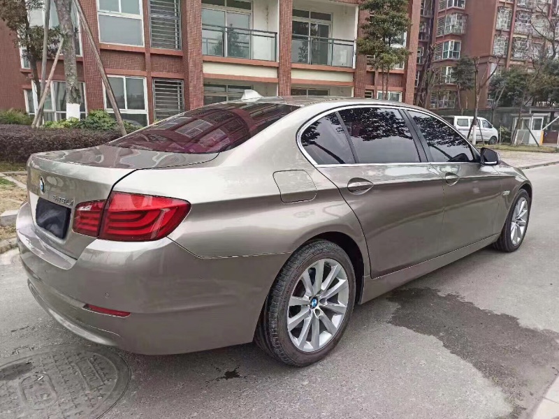 成都11年宝马5系4
