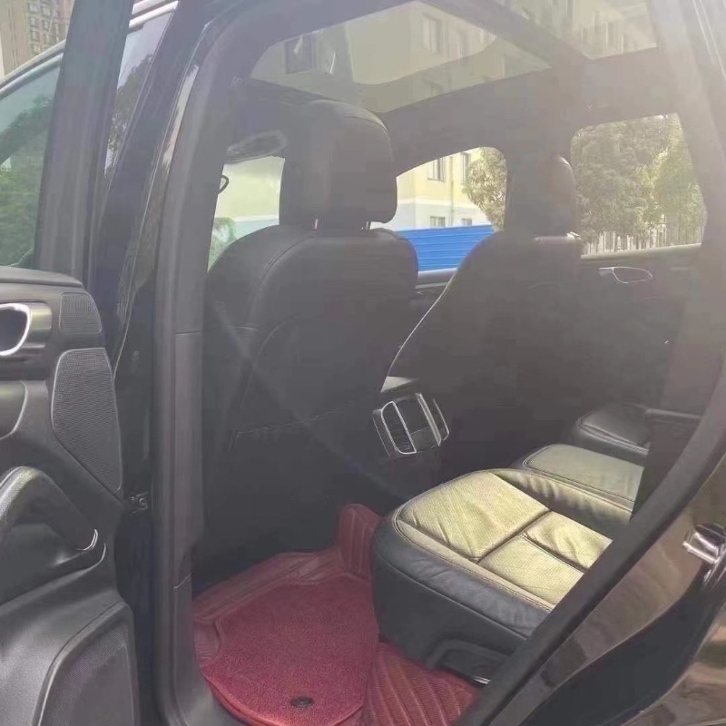 济宁14年保时捷卡宴8