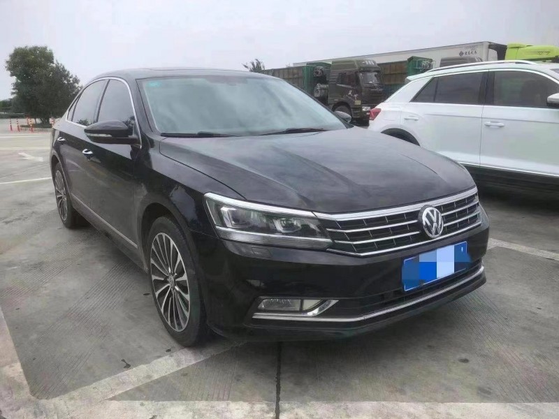 泰安17年大眾帕薩特2
