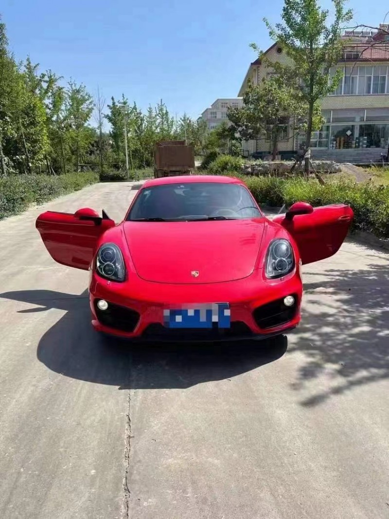 武汉15年保时捷卡曼1