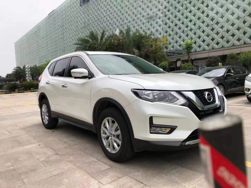 武汉20年日产奇骏3