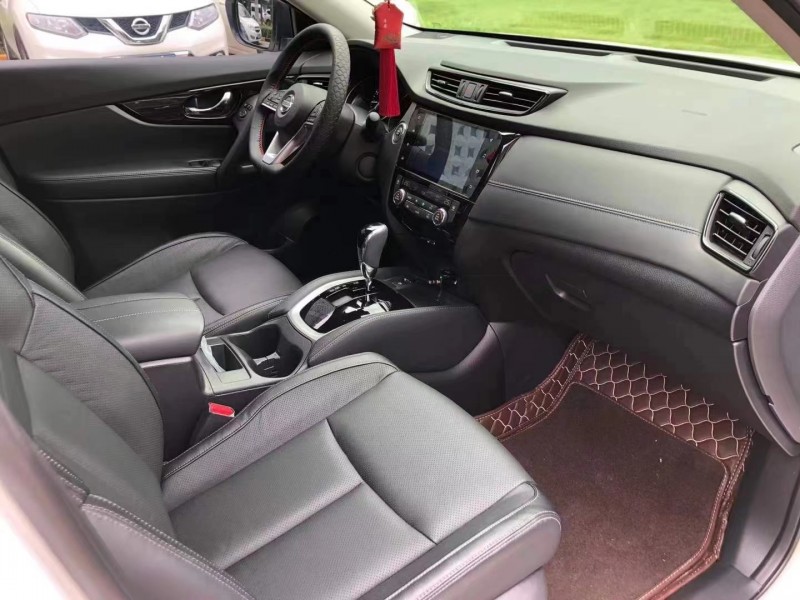 武汉20年日产奇骏5