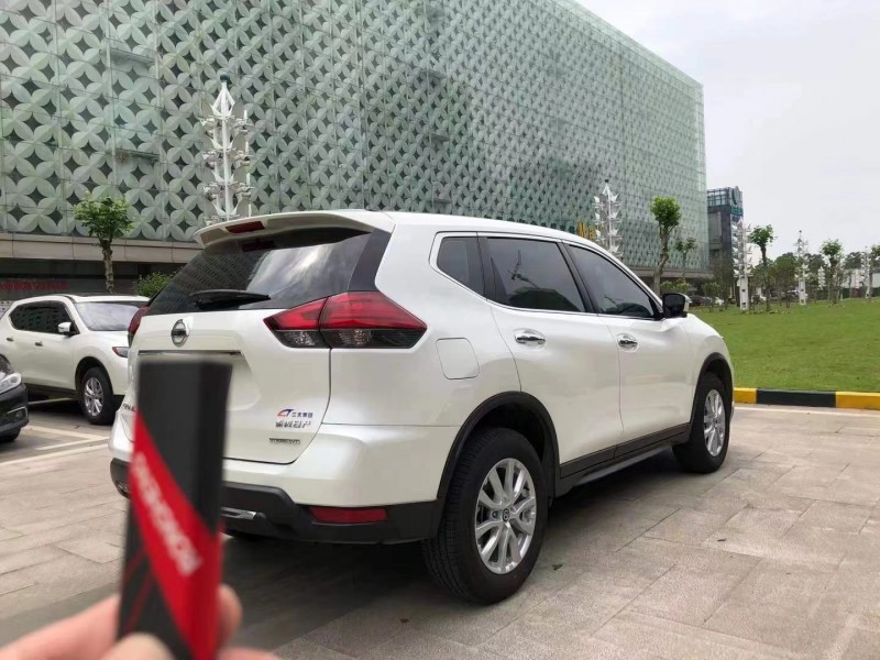 武汉20年日产奇骏7