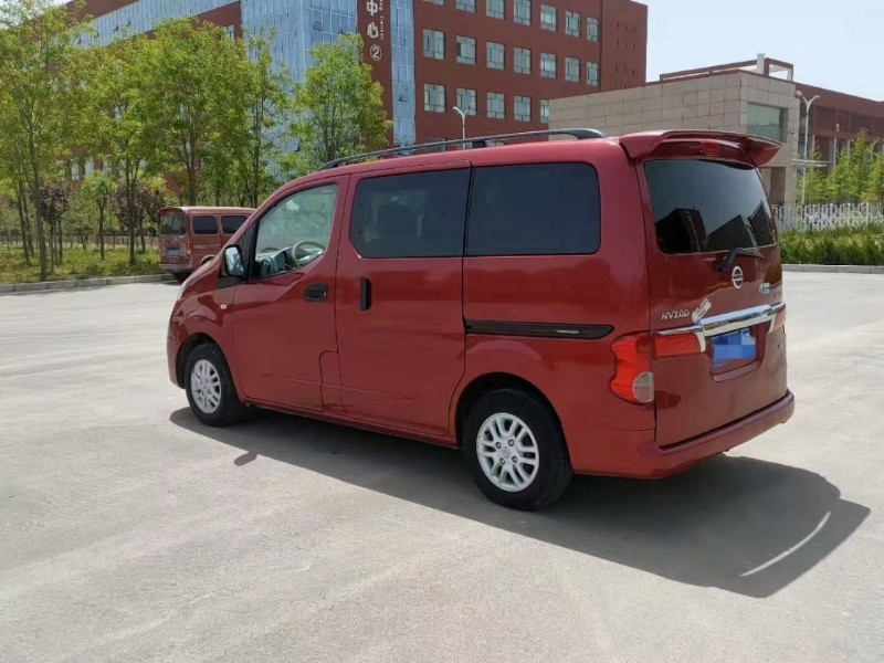 平涼15年日產NV2003