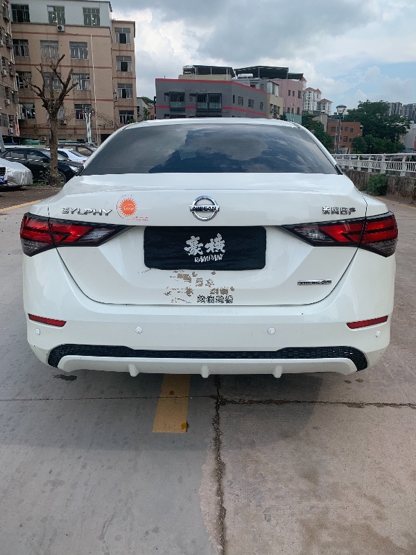 广州20年日产轩逸1