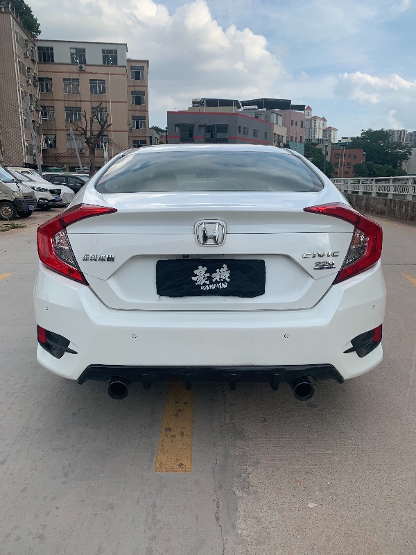 广州17年本田思域1