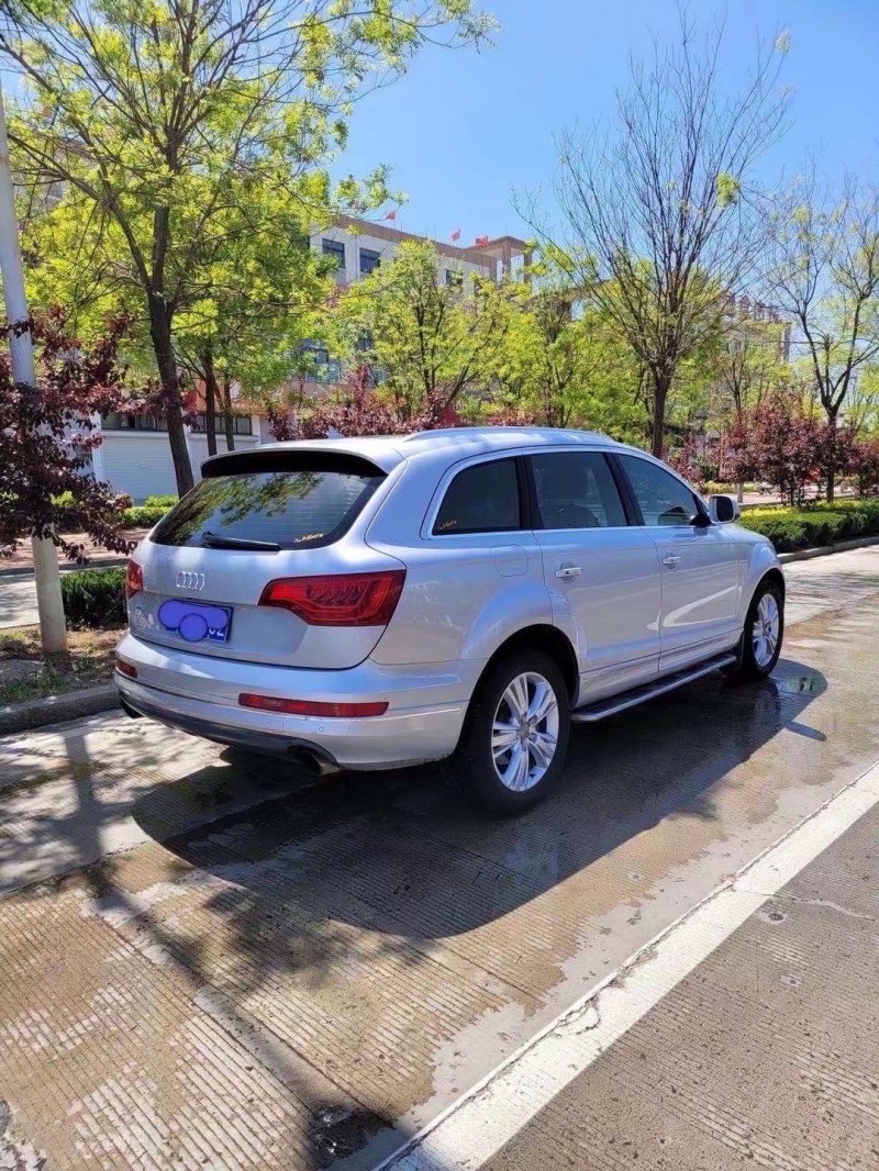 枣庄12年奥迪Q76