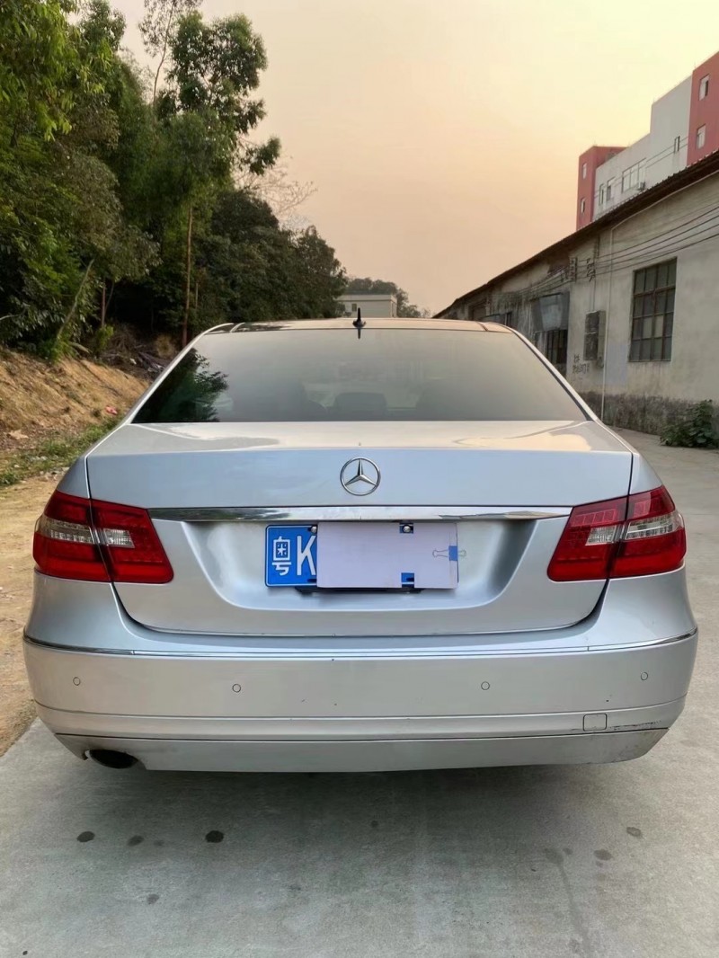 江门13年奔驰E8