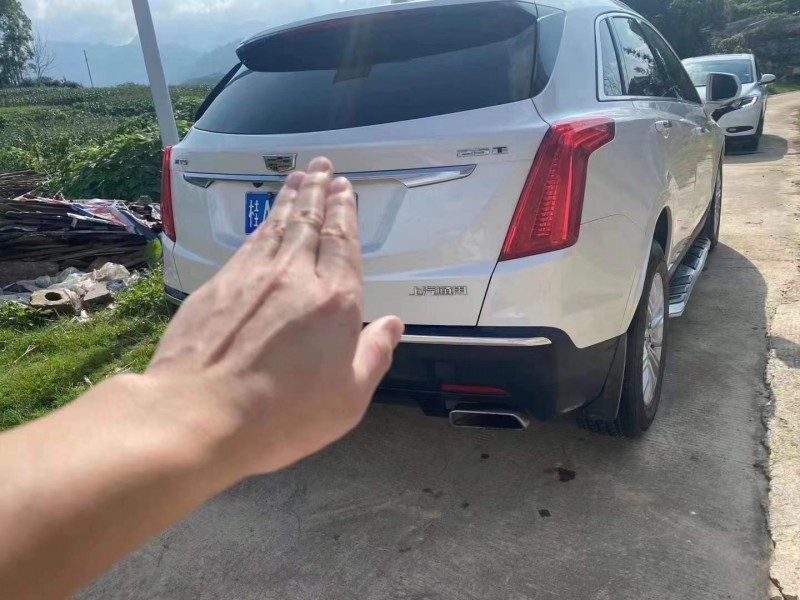 南寧17年凱迪拉克XT56