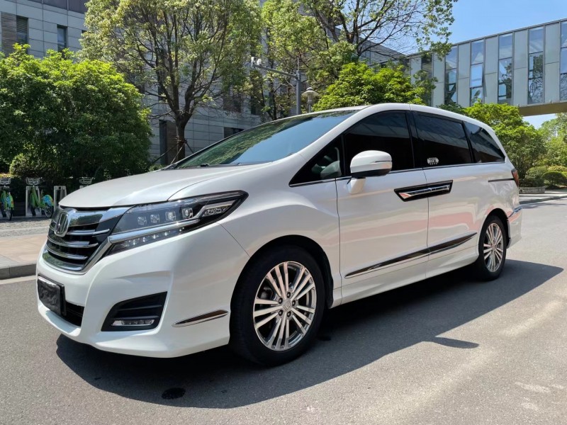 盐城17年本田艾力绅2