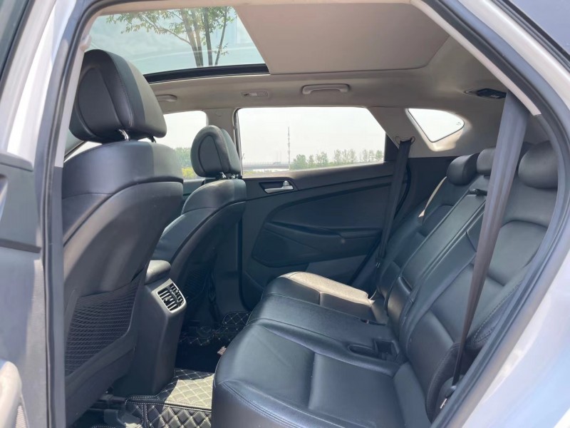 盐城17年现代途胜6