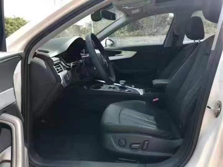 佛山19年奥迪A4L3