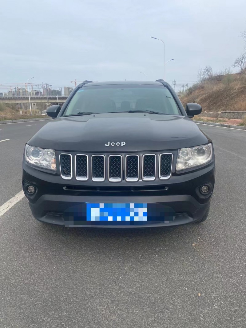 煙臺13年Jeep指南者1