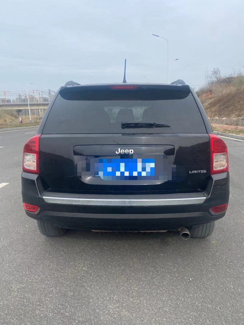 煙臺13年Jeep指南者9