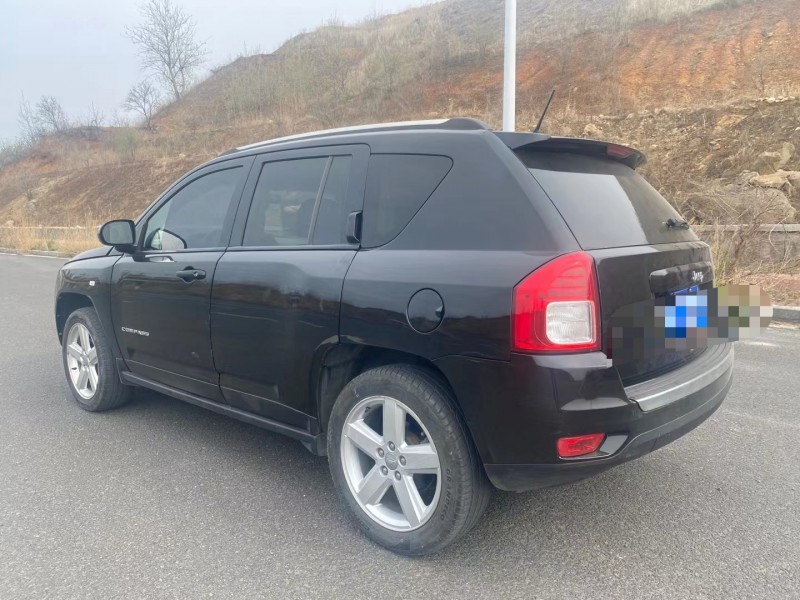 煙臺13年Jeep指南者8