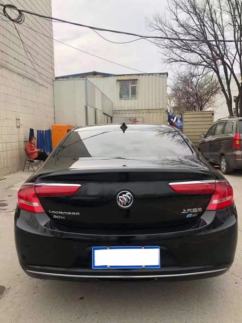 潍坊17年别克君越8