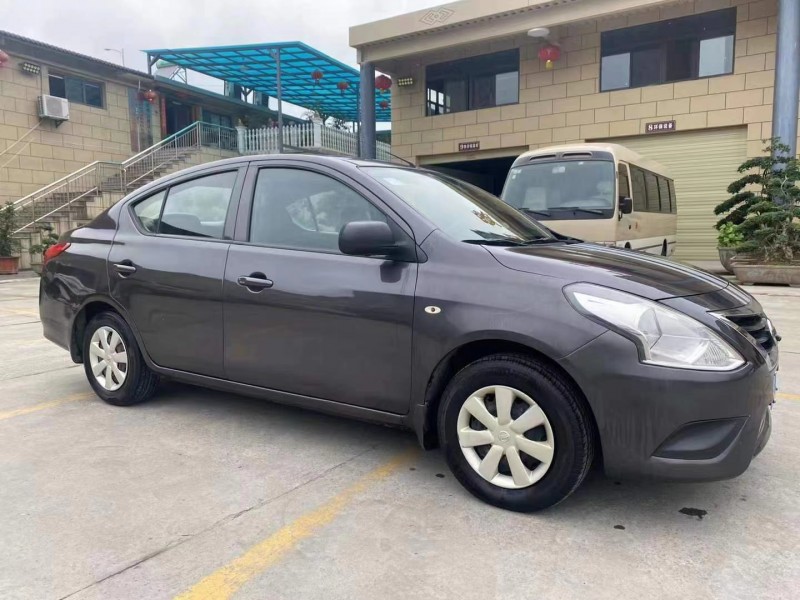 仙桃14年日產陽光3