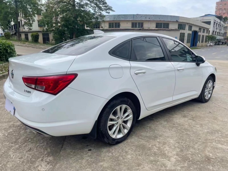 江门19年别克威朗1