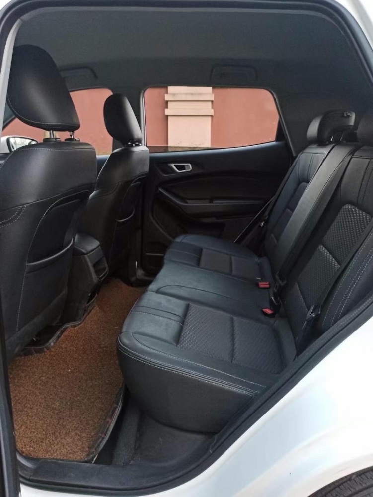 成都19年奇瑞瑞虎5x1