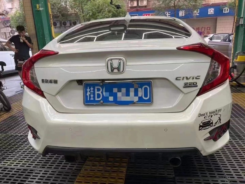 广州17年本田思域4