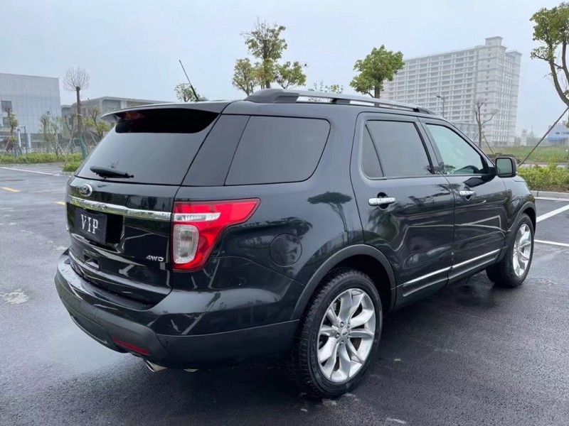 盐城15年福特探险者5