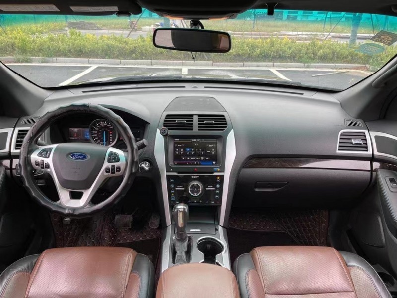 盐城15年福特探险者8