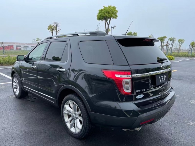 盐城15年福特探险者9