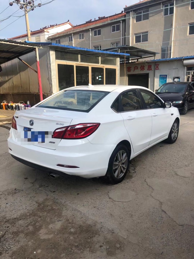 北京17年長安汽車逸動3