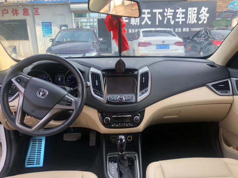 北京17年長安汽車逸動6