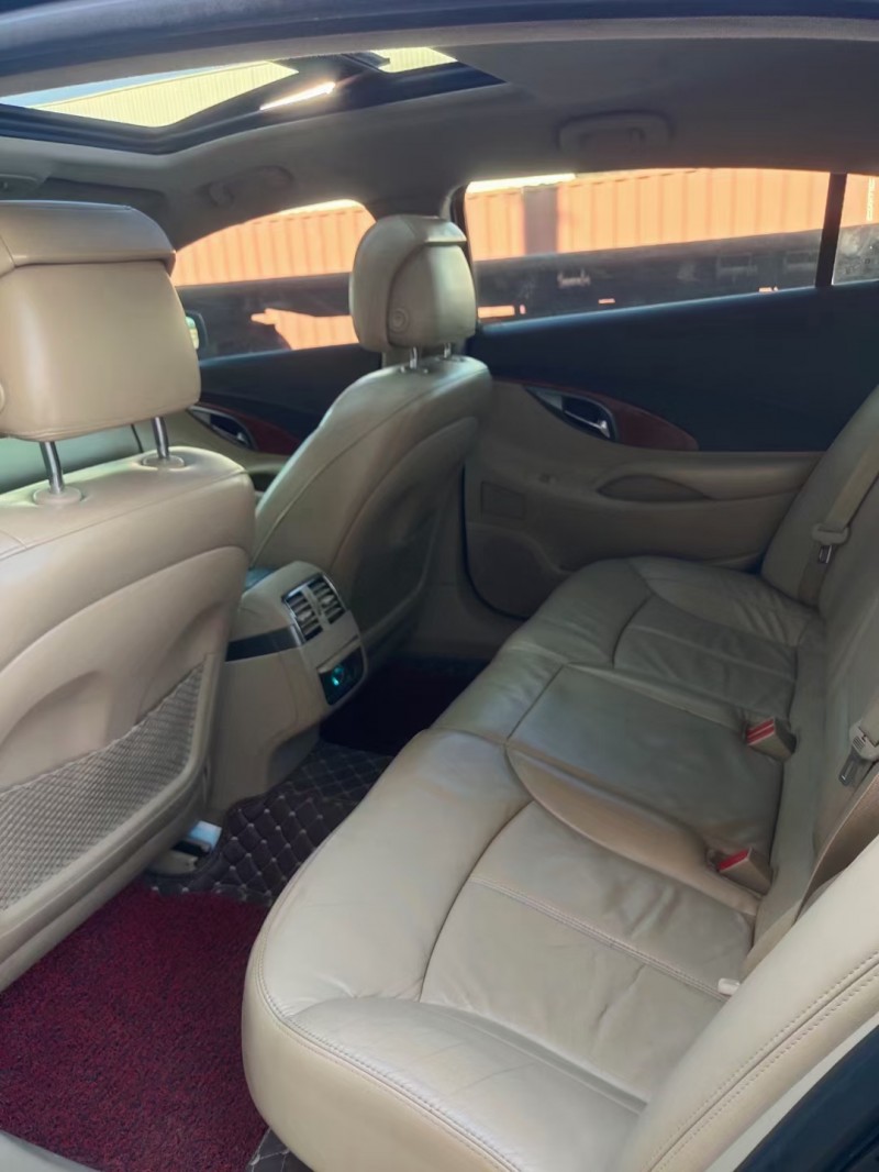 枣庄11年别克君越3