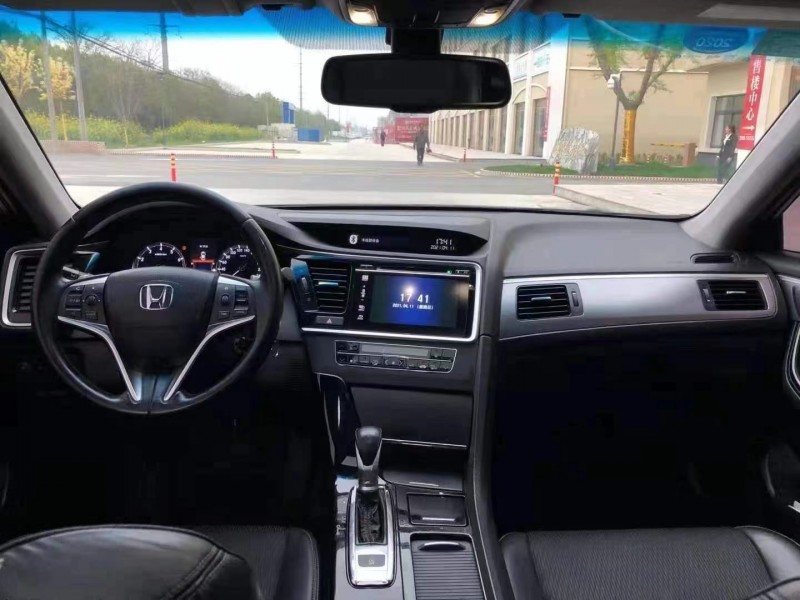 潍坊15年本田思铂睿5