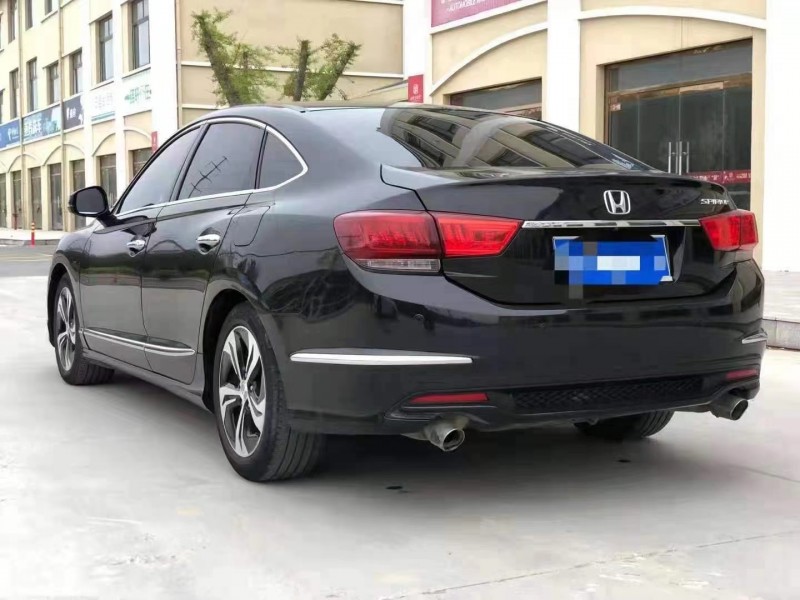潍坊15年本田思铂睿8